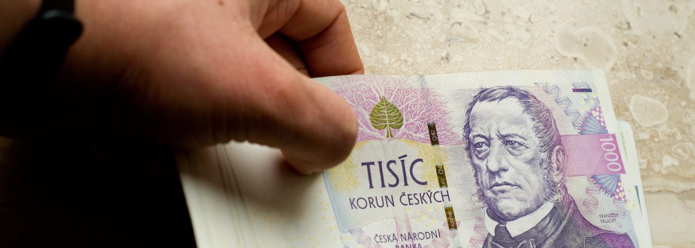 money-g737c1544b_1920